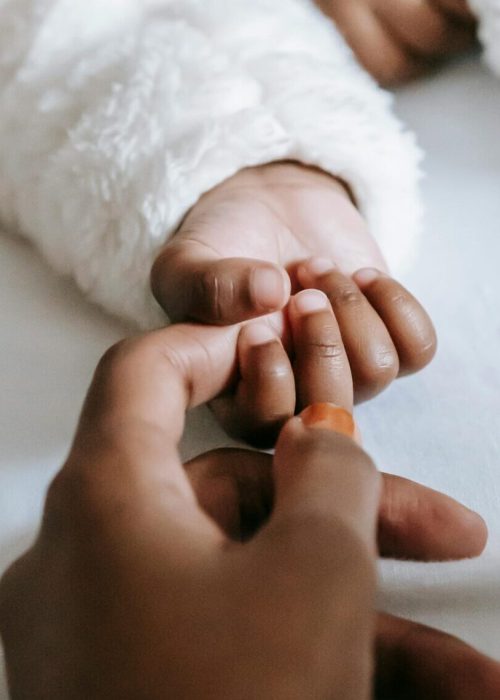 pexels-william-fortunato-6393346 Becoming a new parent is one of the most beautiful and humbling experiences—but those first six weeks after birth? They hit differently.